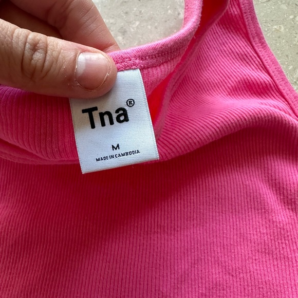 Aritzia TNA tank top - Picture 3 of 3